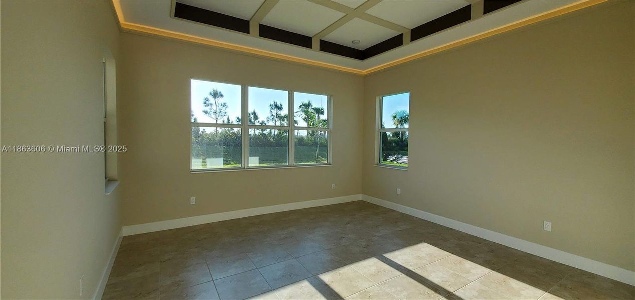 Spacious, unfurnished interior of a new home in , Westlake (Image 10).