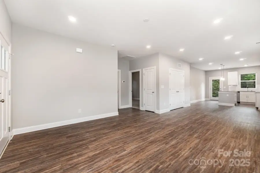 Spacious, unfurnished interior of a new home in , Gastonia (Image 10).