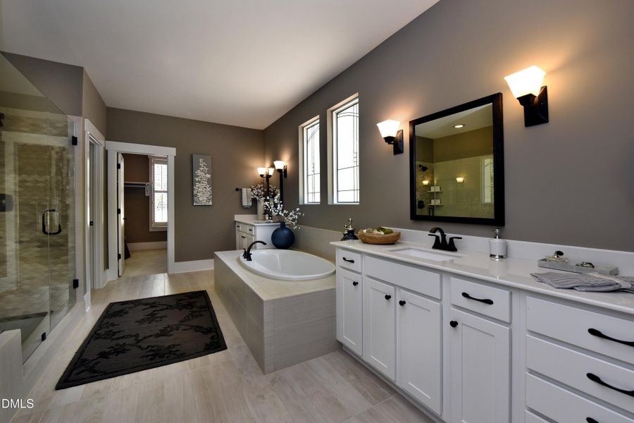 PGW-0066_Branford_B_Primary Bath PGW-0066_Branford_B_Primary Bath