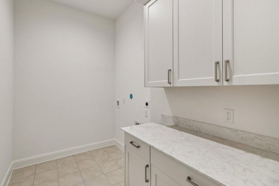 21118 Flowerhorn Laundry