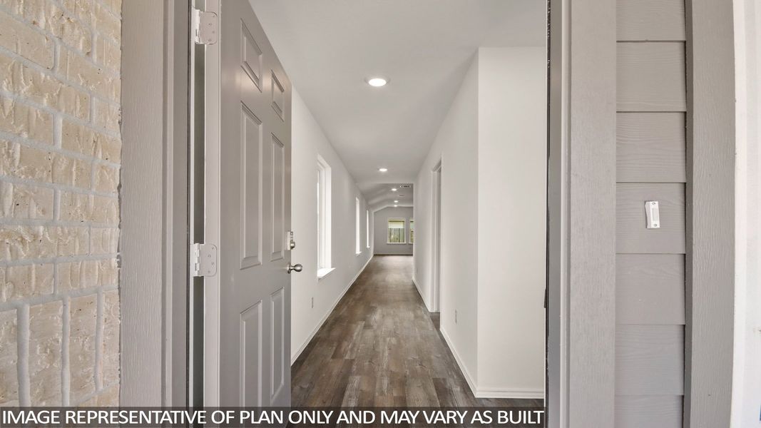 Spacious, unfurnished interior of a new home in Venetian Pines, Conroe (Image 8).