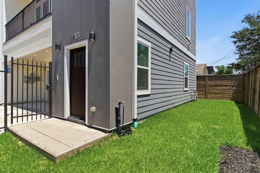 Exterior details and patio area of a home in , Houston (Image 3).