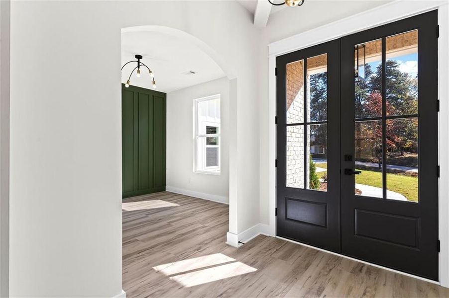 Spacious, unfurnished interior of a new home in , Gainesville (Image 61).