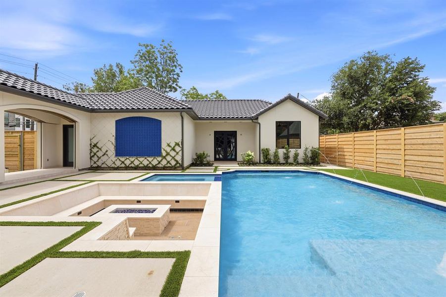 Exterior details and patio area of a home in , Dallas (Image 25).