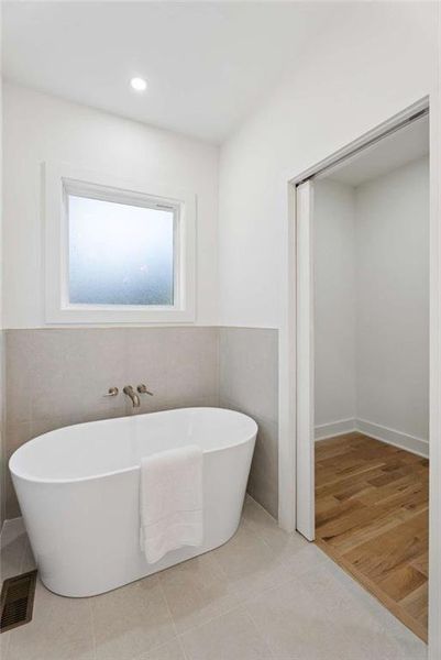 Furnished interior view inside a new home in , Atlanta (Image 37).