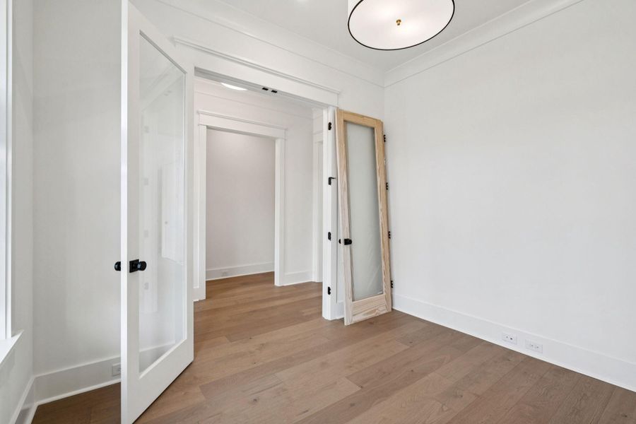 Spacious, unfurnished interior of a new home in , Mount Pleasant (Image 25).