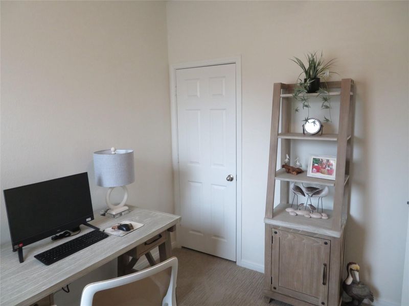 Furnished interior view inside a new home in Sagecrest Trails, Conroe (Image 17). Furnished interior view inside a new home in Sagecrest Trails, Conroe (Image 17).