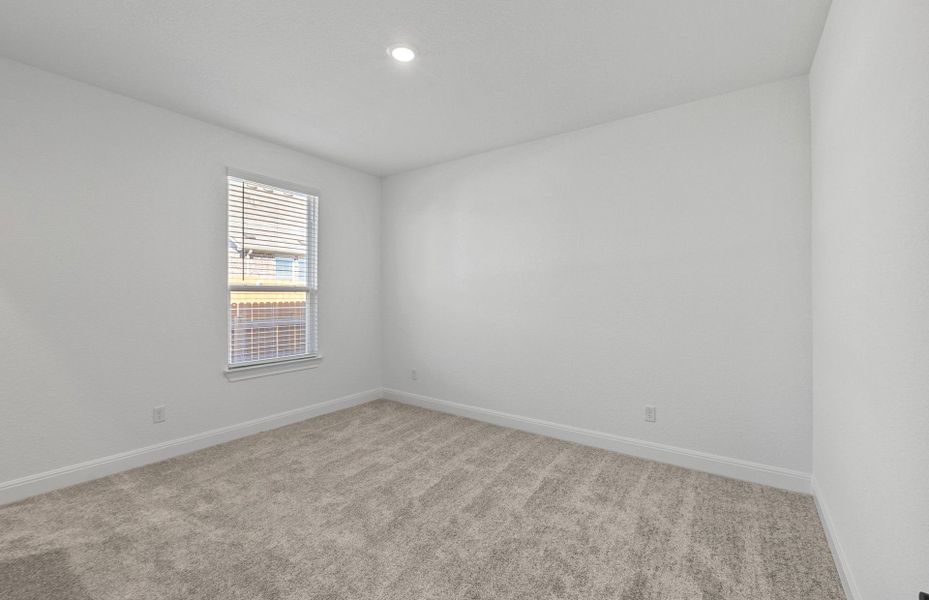 Spacious, unfurnished interior of a new home in Lagos, Manor (Image 14).