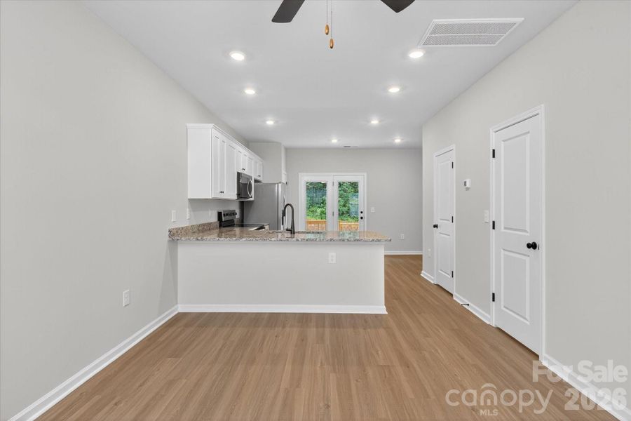 Furnished interior view inside a new home in Rhyne Court, Gastonia (Image 6).