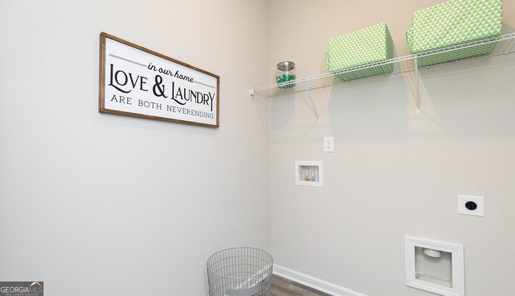 Image 21 of a home in The Cottages of Silvertown.