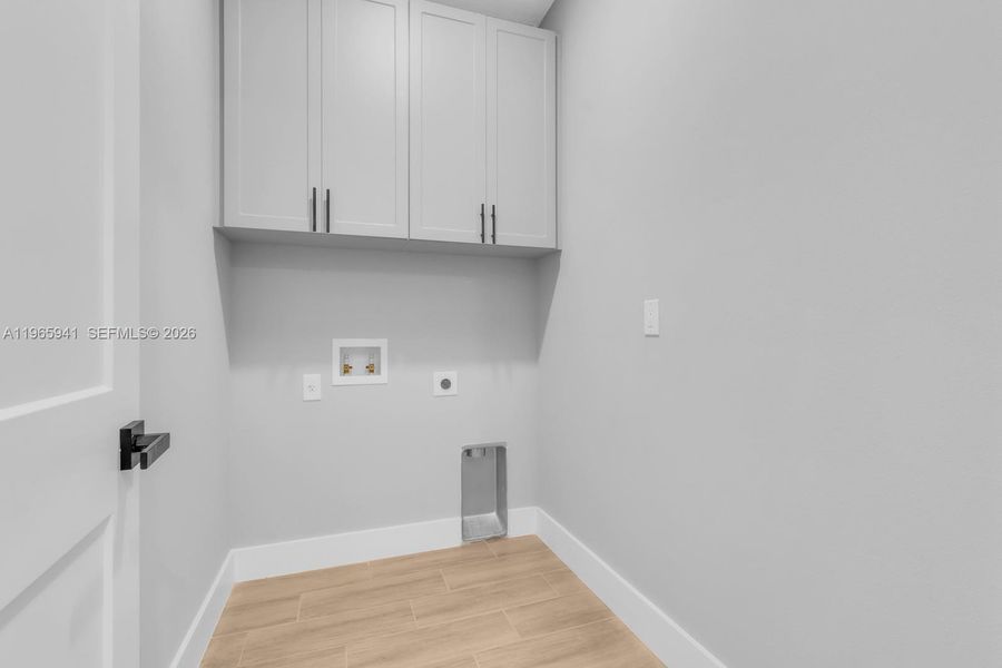 Spacious, unfurnished interior of a new home in , Palm Bay (Image 28). Spacious, unfurnished interior of a new home in , Palm Bay (Image 28).