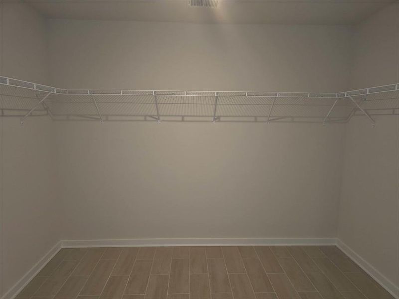 Spacious, unfurnished interior of a new home in Southern Hills, McDonough (Image 41).