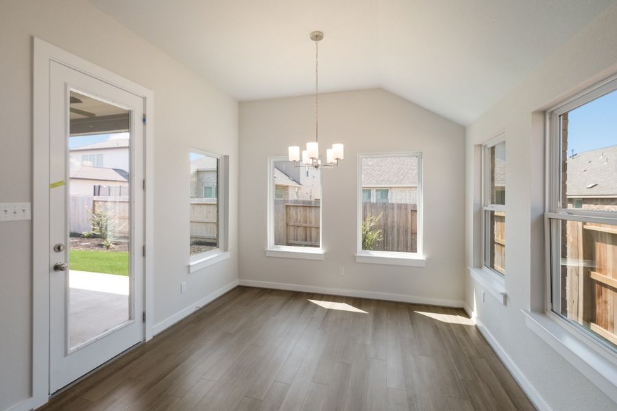 Spacious, unfurnished interior of a new home in Veramendi, New Braunfels (Image 26).