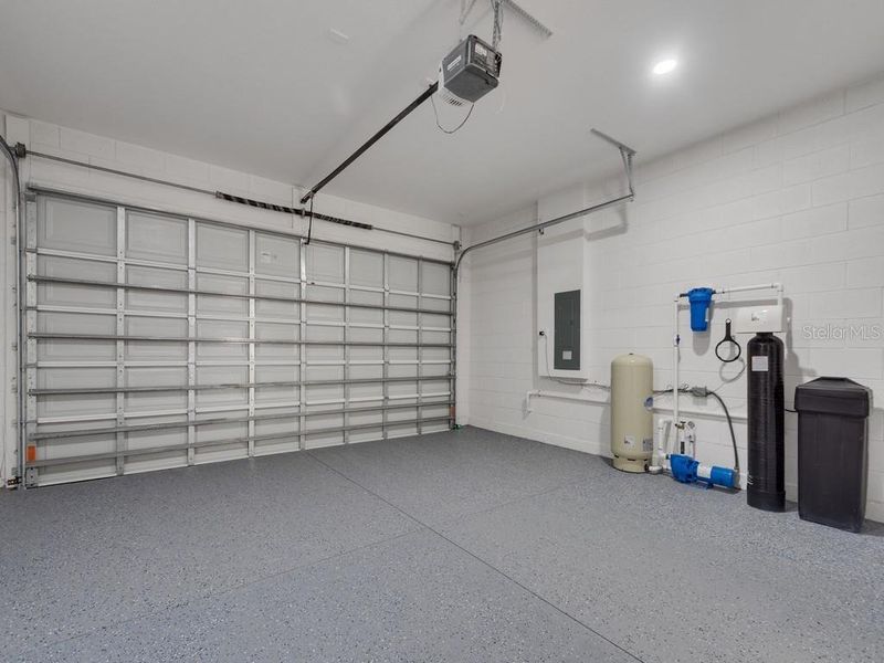 Spacious, unfurnished interior of a new home in , Palm Bay (Image 18).