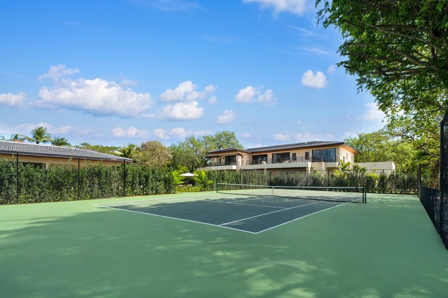 Community amenities in , Miami (Image 80).