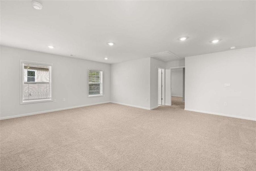 Spacious, unfurnished interior of a new home in Holland Estates, Powder Springs (Image 48).