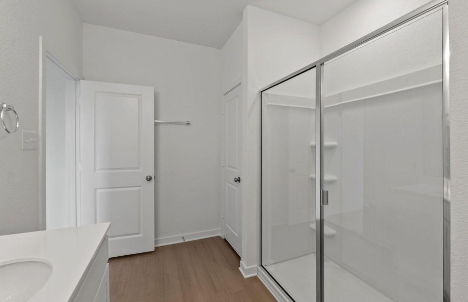 Furnished interior view inside a new home in Skyview, Belton (Image 8).