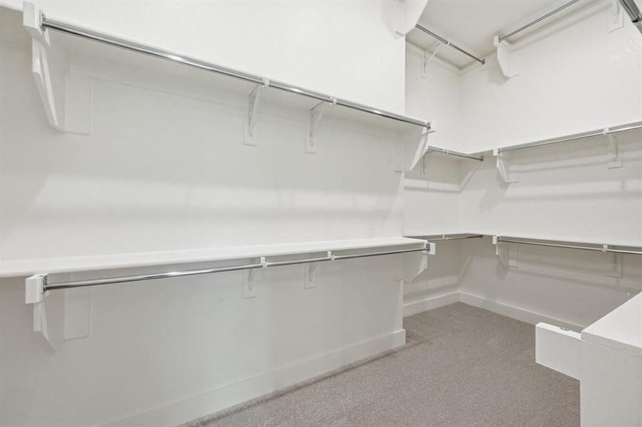 Spacious, unfurnished interior of a new home in Ridge Crossing, Waxahachie (Image 12).