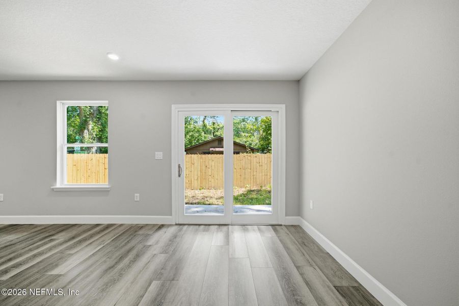 Spacious, unfurnished interior of a new home in , Jacksonville (Image 25).