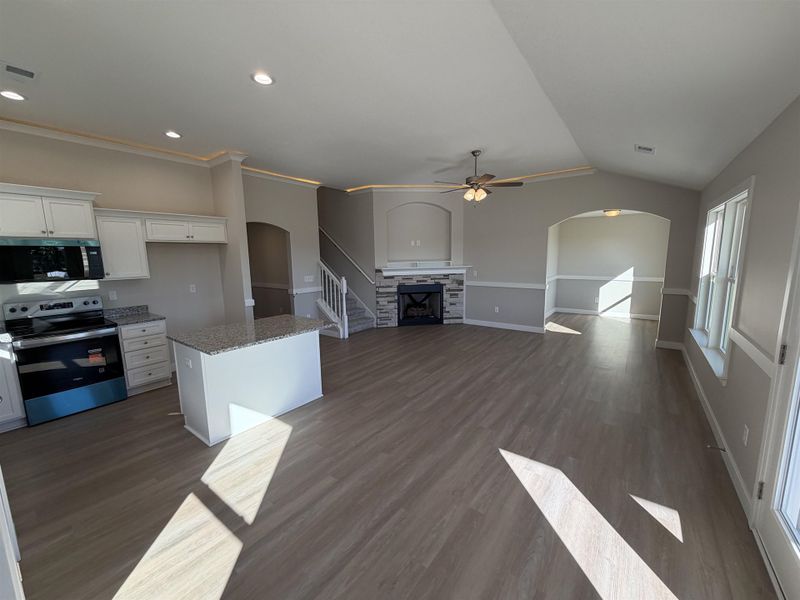 Spacious, unfurnished interior of a new home in Cleveland Meadows, Spartanburg (Image 8).