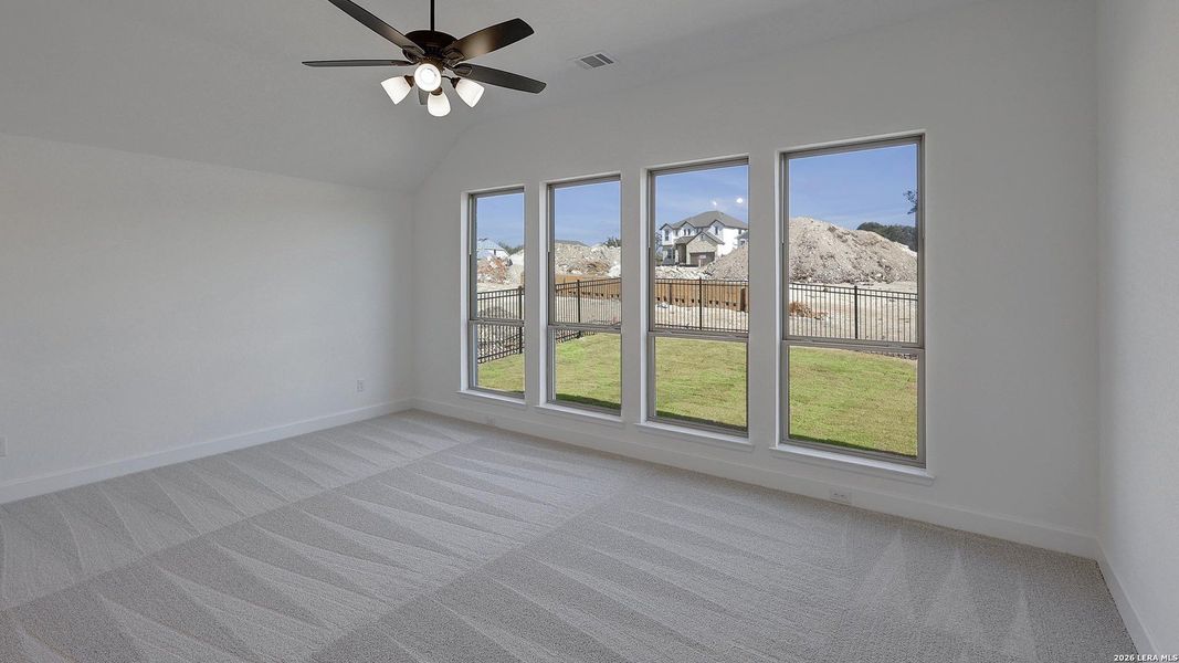 Spacious, unfurnished interior of a new home in Esperanza, Boerne (Image 21).