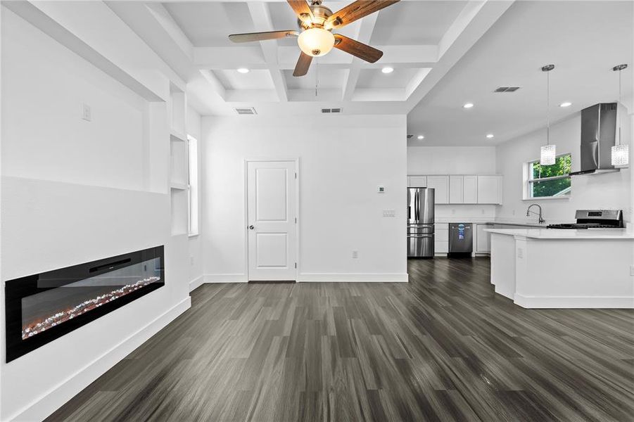 Spacious, unfurnished interior of a new home in , St. Petersburg (Image 45). Spacious, unfurnished interior of a new home in , St. Petersburg (Image 45).