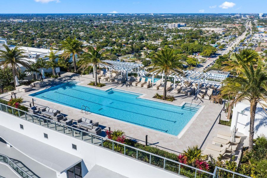 Nautilus 220/Rooftop Pool Nautilus 220/Rooftop Pool