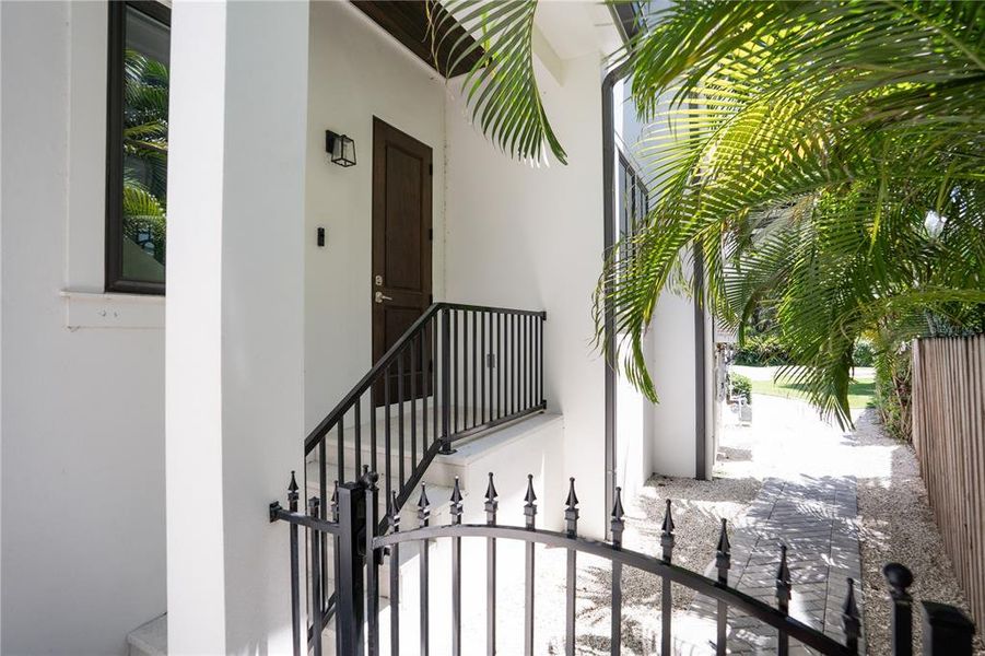 Exterior details and patio area of a home in , Tampa (Image 32).