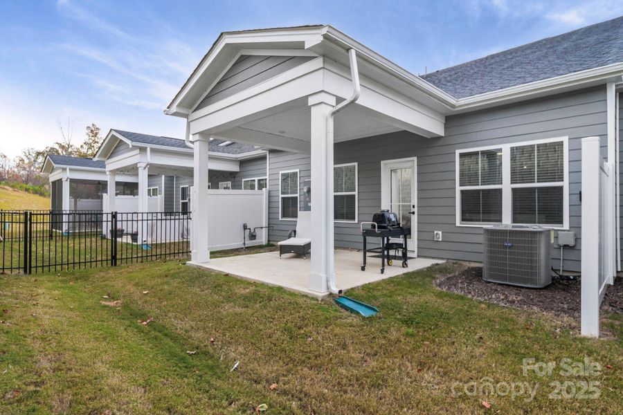 Exterior details and patio area of a home in , Denver (Image 4).