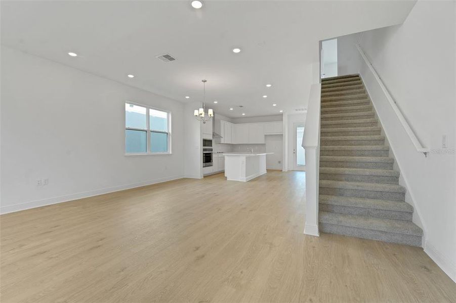 Spacious, unfurnished interior of a new home in Crossroads at Kelly Park, Apopka (Image 25).