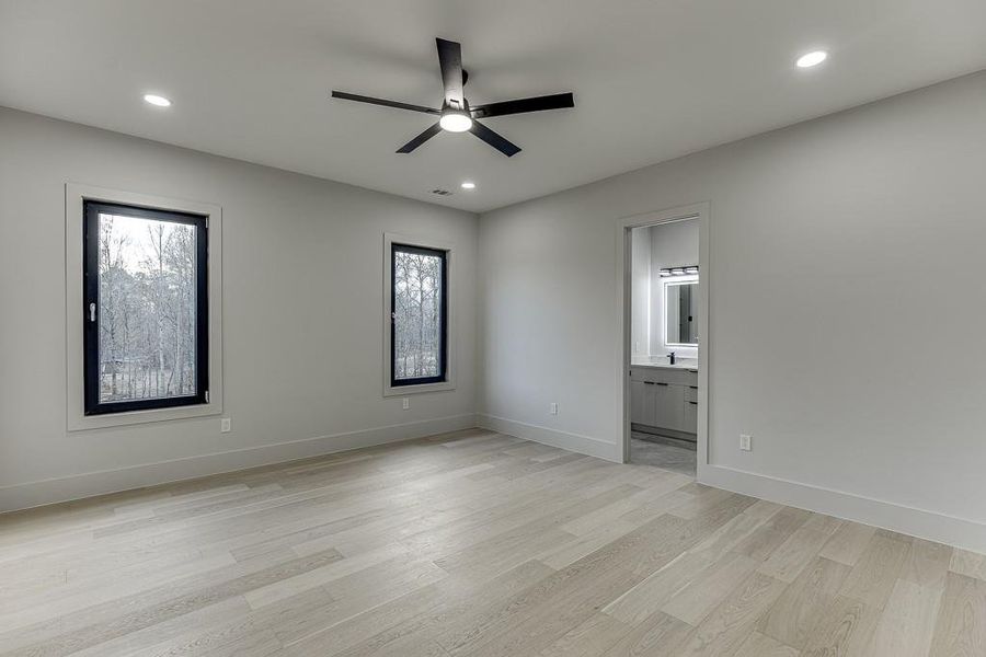 Spacious, unfurnished interior of a new home in , Buford (Image 49).