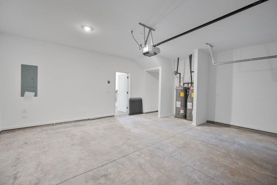 Spacious, unfurnished interior of a new home in Henson Square, Lawrenceville (Image 17). Spacious, unfurnished interior of a new home in Henson Square, Lawrenceville (Image 17).