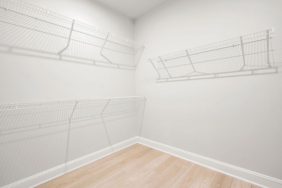 Spacious, unfurnished interior of a new home in Heartwood, Richmond Hill (Image 19).