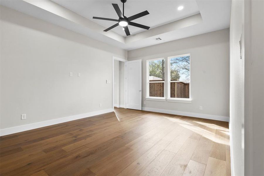 Spacious, unfurnished interior of a new home in , North Richland Hills (Image 26).