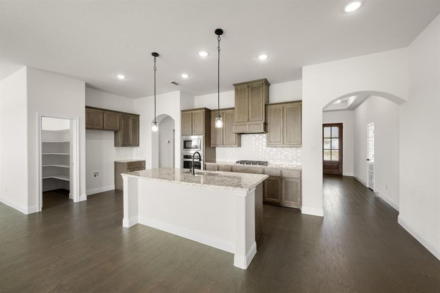 10_373 Paddle Boat- Kitchen-1