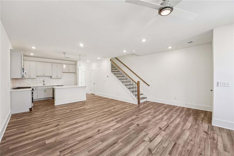 Spacious, unfurnished interior of a new home in Park Vue, Atlanta (Image 21). Spacious, unfurnished interior of a new home in Park Vue, Atlanta (Image 21).