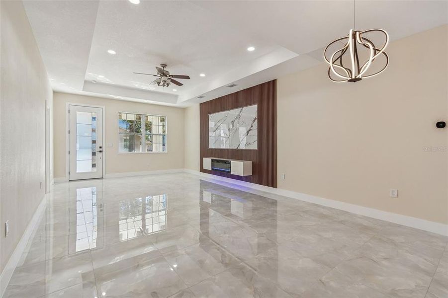 Spacious, unfurnished interior of a new home in , Tampa (Image 29).