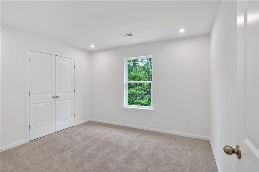 Spacious, unfurnished interior of a new home in The Overlook at Factory Shoals, Mableton (Image 18).