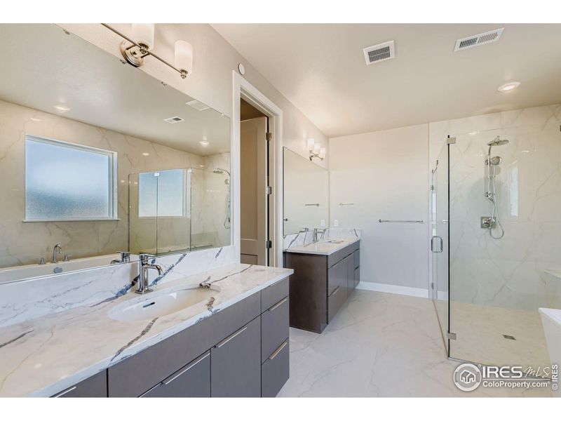 Furnished interior view inside a new home in Baseline, Broomfield (Image 16).