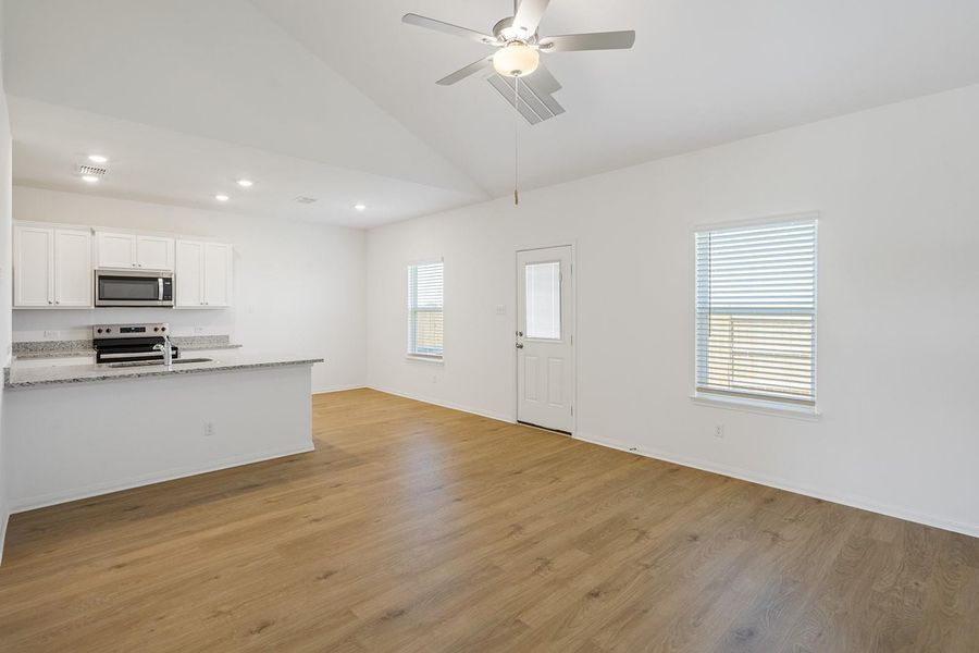 Spacious, unfurnished interior of a new home in Cypress Trails at Bauer Landing, Hockley (Image 9). Spacious, unfurnished interior of a new home in Cypress Trails at Bauer Landing, Hockley (Image 9).