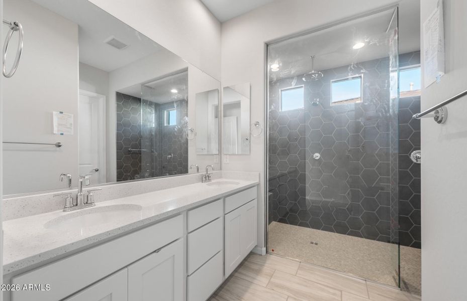 Owner's Bathroom Owner's Bathroom