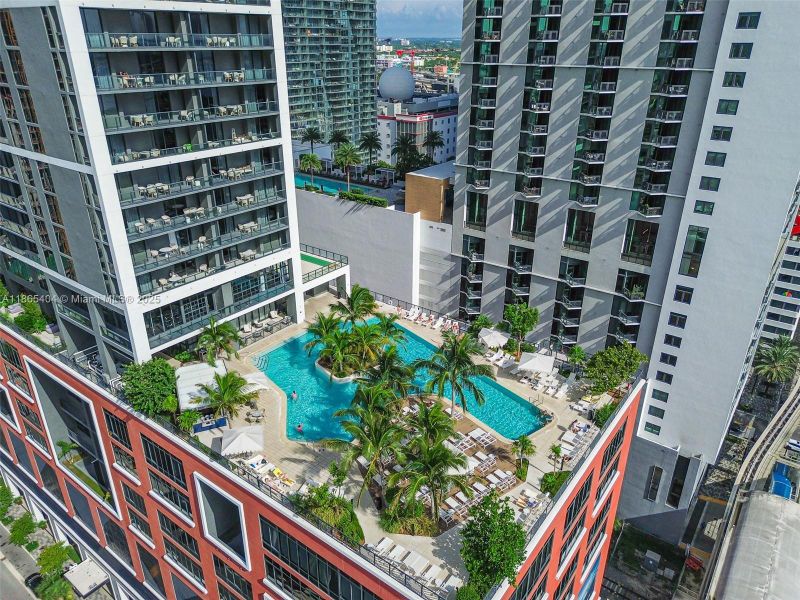 Condo located in Miami, FL showcasing its design and architecture (Image 29). Condo located in Miami, FL showcasing its design and architecture (Image 29).