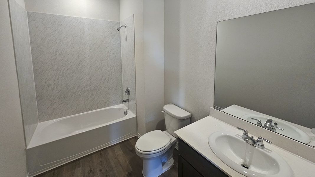 Representative furnished interior of a home built from the NICOLE by D.R. Horton in Northspur, Forney (Image 7). Representative furnished interior of a home built from the NICOLE by D.R. Horton in Northspur, Forney (Image 7).