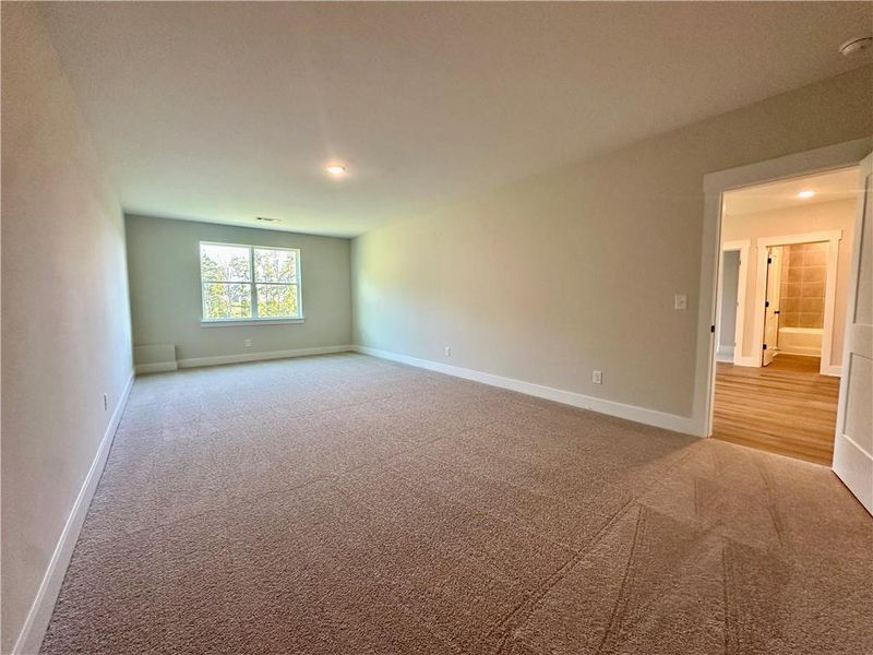 Spacious, unfurnished interior of a new home in Twin Lakes, Hoschton (Image 27).