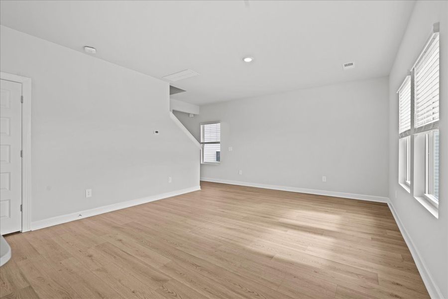 Spacious, unfurnished interior of a new home in Pleasant Brook, Piedmont (Image 15). Spacious, unfurnished interior of a new home in Pleasant Brook, Piedmont (Image 15).