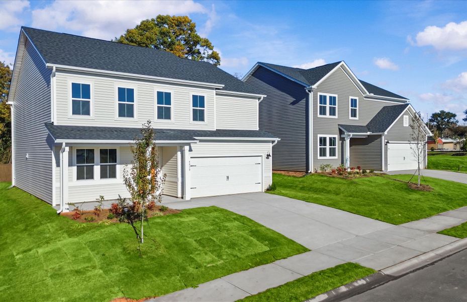 Front exterior of a new home in Sparrow Creek, Boiling Springs, SC, highlighting curb appeal (Image 2).