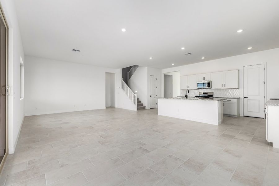 Spacious, unfurnished interior of a new home in Frontera, Surprise (Image 12). Spacious, unfurnished interior of a new home in Frontera, Surprise (Image 12).
