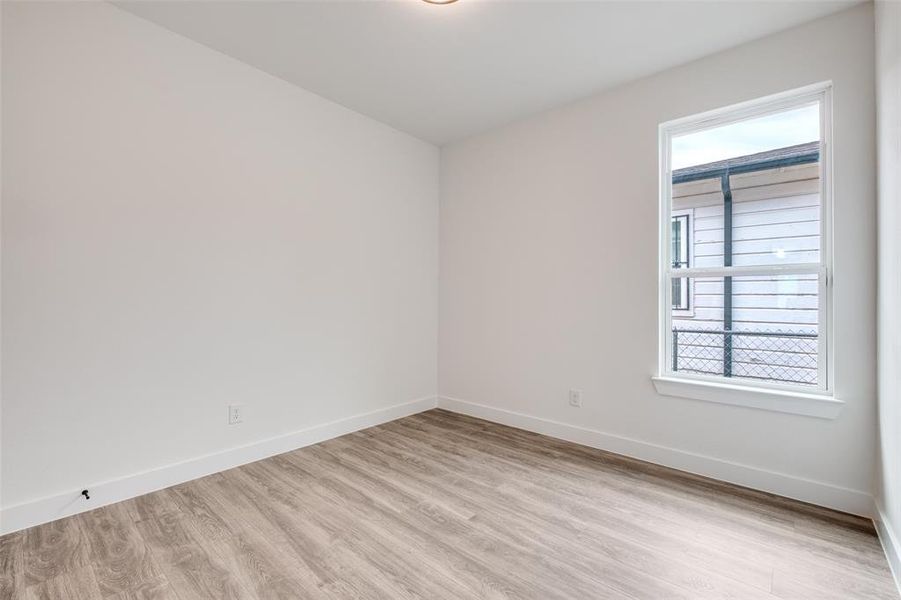 Spacious, unfurnished interior of a new home in , Dallas (Image 23).