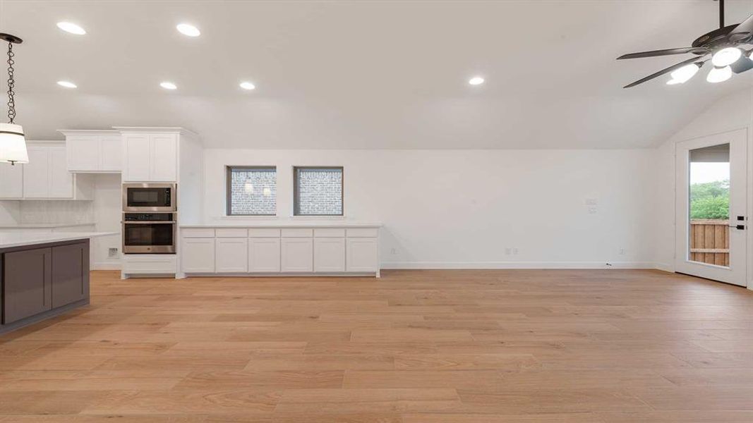 Spacious, unfurnished interior of a new home in Hillstead, Lavon (Image 23).