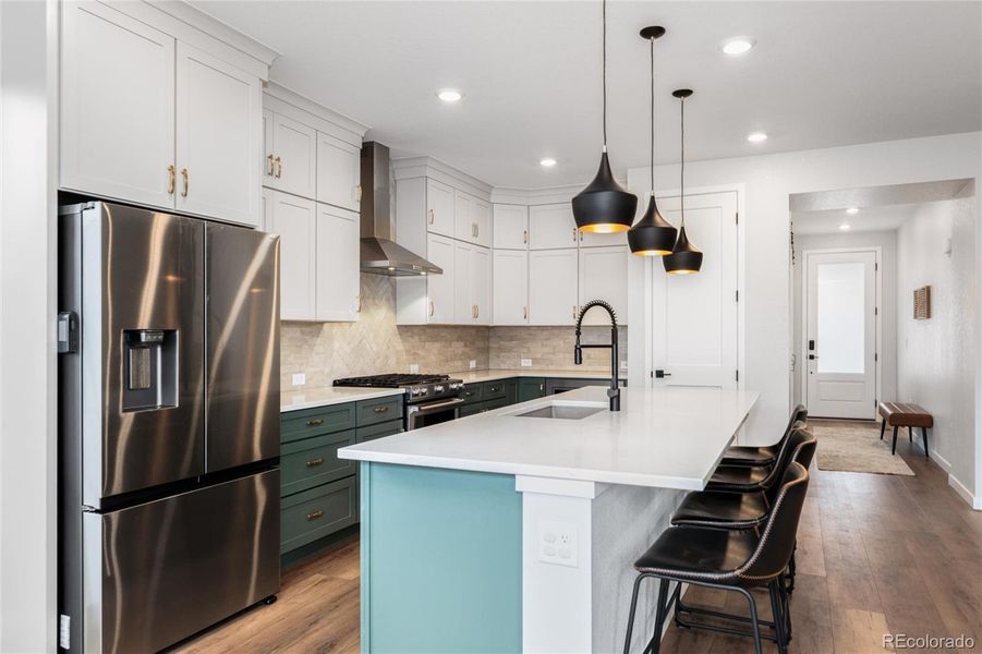 Spacious and clean kitchen with plenty of room for all the pantry essentials and more!